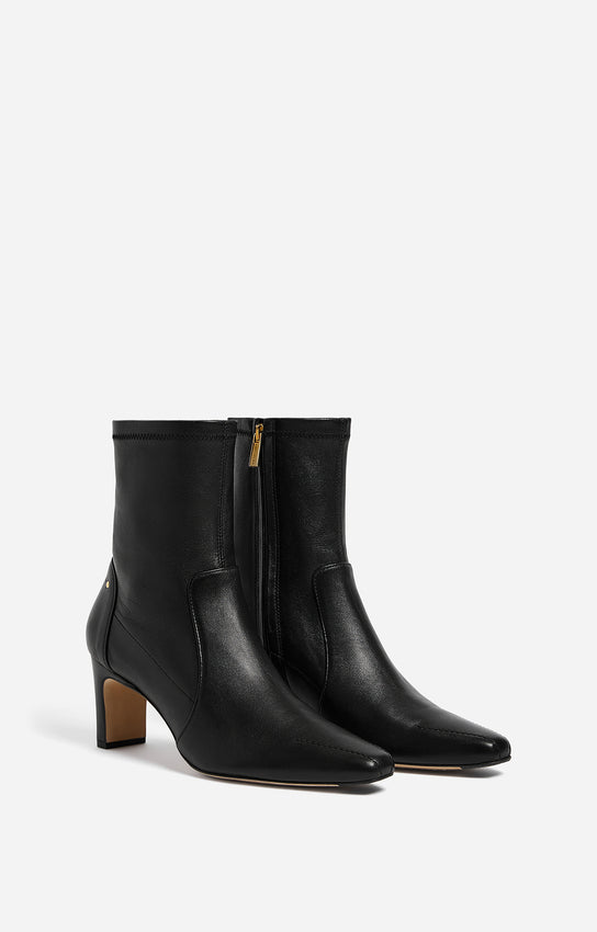 SOFT LEATHER ANKLE BOOTS