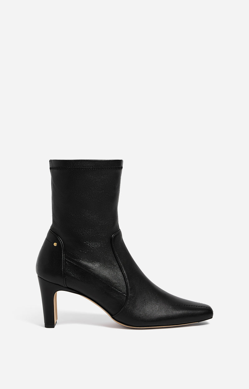SOFT LEATHER ANKLE BOOTS