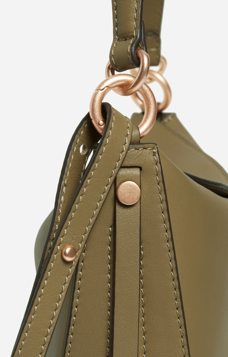 MEDIUM LEATHER OLIVE DAILY BAG