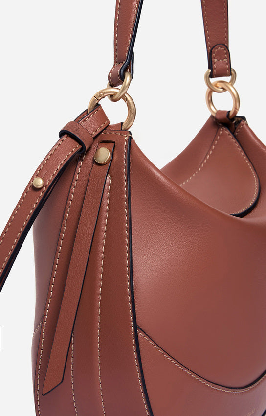 MEDIUM CALF LEATHER BISCUIT DAILY TOTE