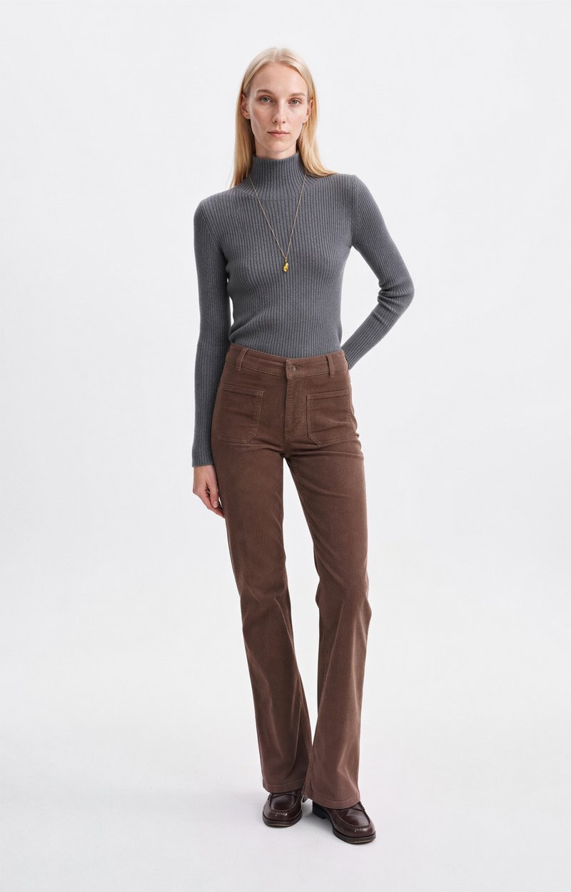 HINDA SWEATER