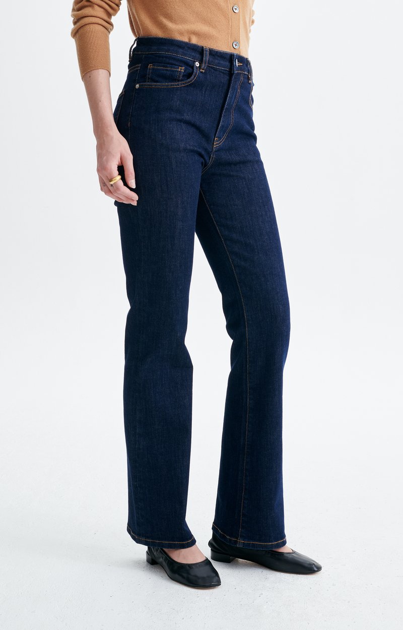 JERRY JEANS