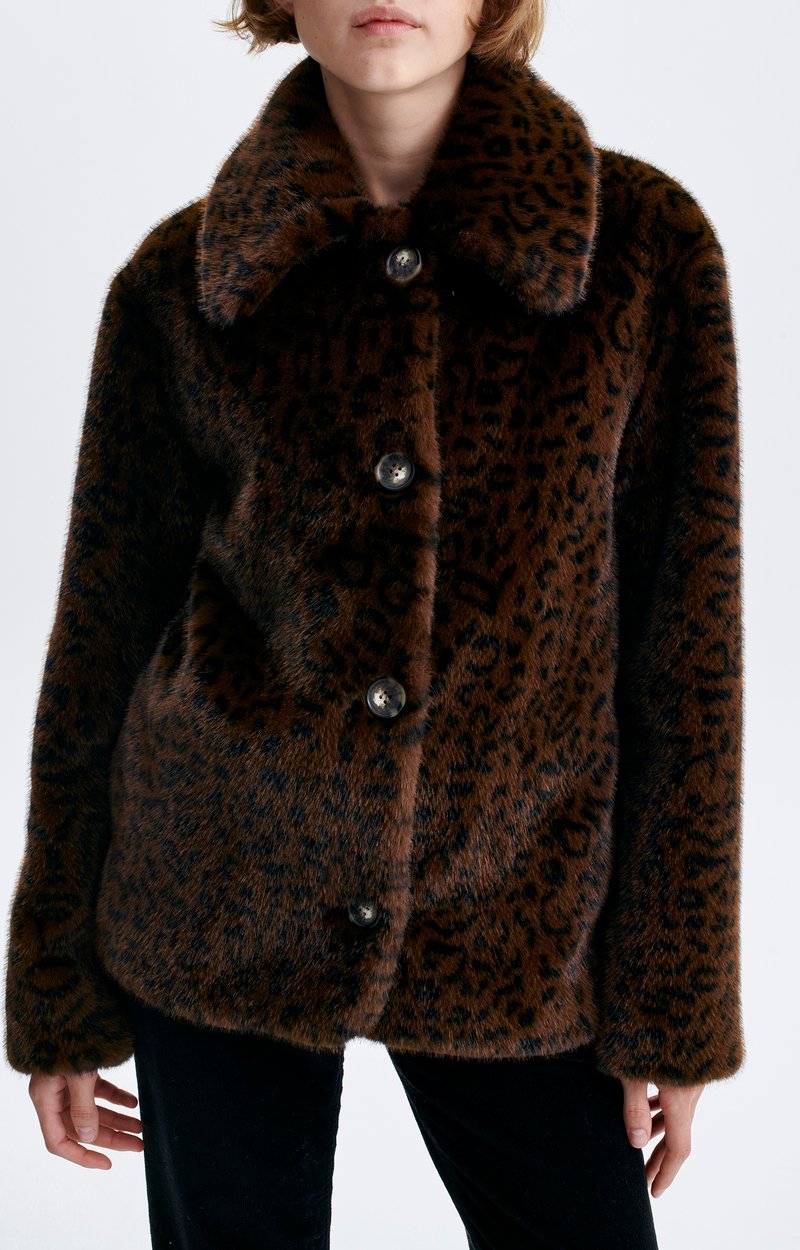 HEAGLE JACKET