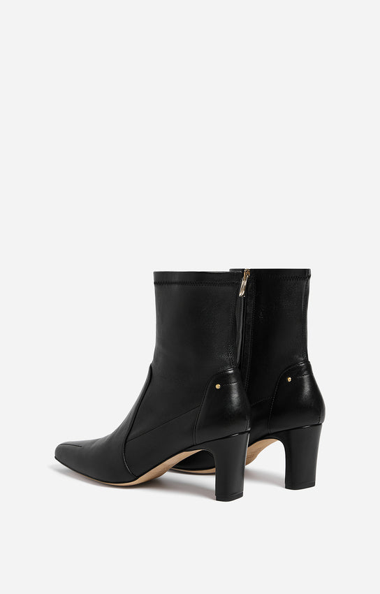 SOFT LEATHER ANKLE BOOTS