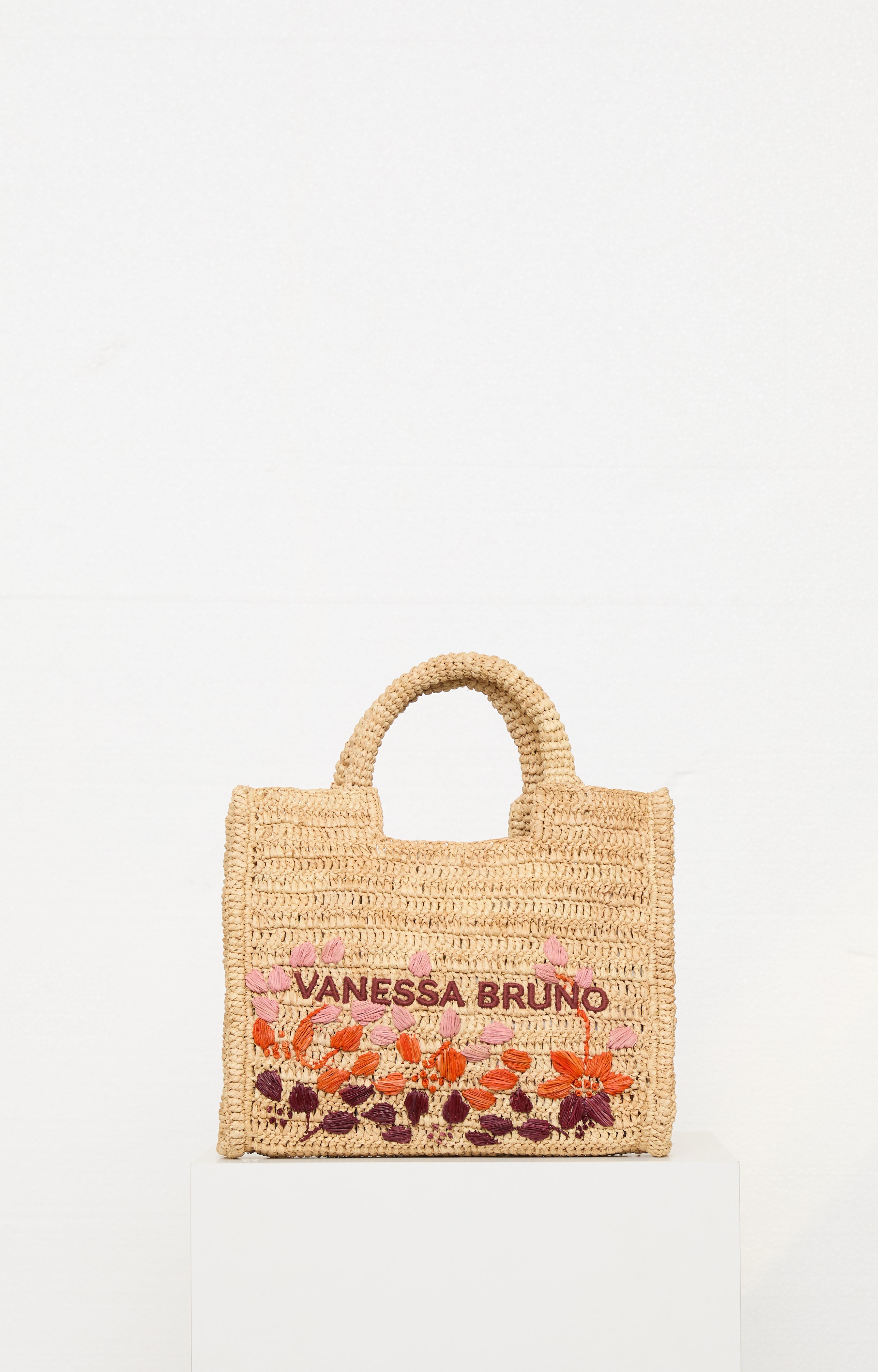 SMALL EMBROIDERED RAFFIA BASKET